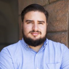 Headshot of Leonardo Castañeda