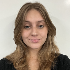 Headshot of Alexandra Mondragon